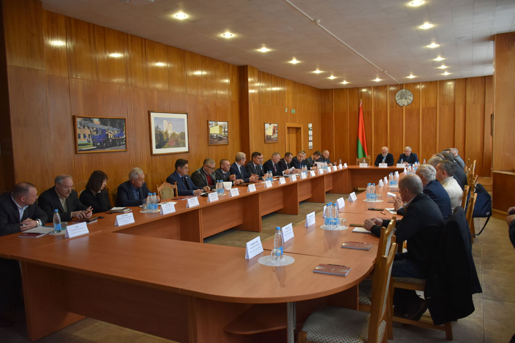 Белгруз Делегация «БАМАП» посетила завод «Могилевтрансмаш» ОАО «МАЗ»